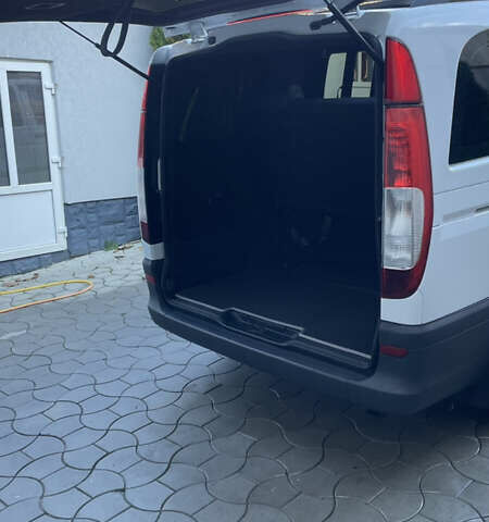 Белый Мерседес Вито, объемом двигателя 2.14 л и пробегом 310 тыс. км за 12500 $, фото 12 на Automoto.ua