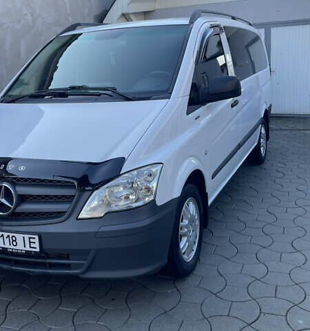 Белый Мерседес Вито, объемом двигателя 2.14 л и пробегом 310 тыс. км за 12500 $, фото 4 на Automoto.ua