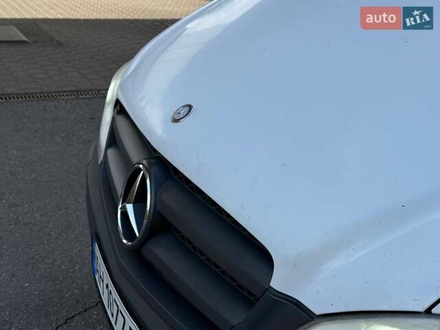 Білий Мерседес Віто, об'ємом двигуна 2.2 л та пробігом 449 тис. км за 10999 $, фото 14 на Automoto.ua