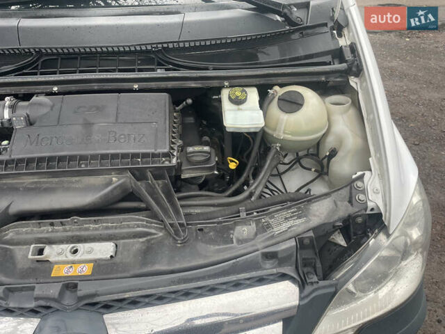 Белый Мерседес Вито, объемом двигателя 2.14 л и пробегом 305 тыс. км за 12700 $, фото 7 на Automoto.ua