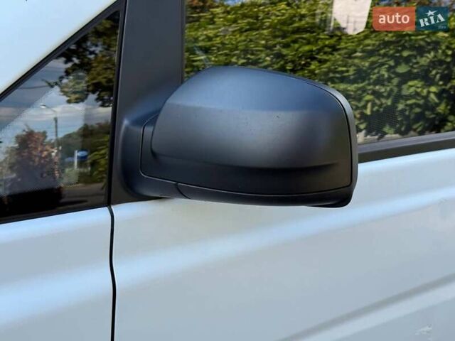 Білий Мерседес Віто, об'ємом двигуна 2.2 л та пробігом 449 тис. км за 10999 $, фото 9 на Automoto.ua