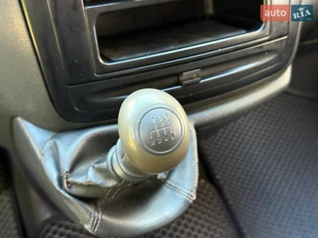Білий Мерседес Віто, об'ємом двигуна 2.2 л та пробігом 449 тис. км за 10999 $, фото 20 на Automoto.ua