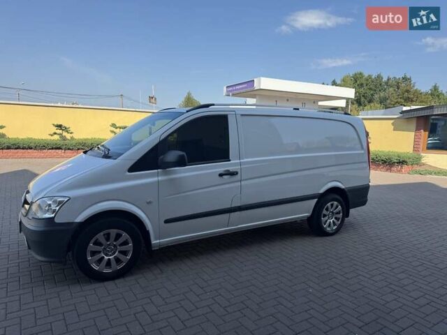 Мерседес Вито 2013 в Виноградове на Automoto.ua Белый Мерседес Вито, объемом двигателя 2.14 л и пробегом 296 тыс. км за 10700 $, фото 1 на Automoto.ua