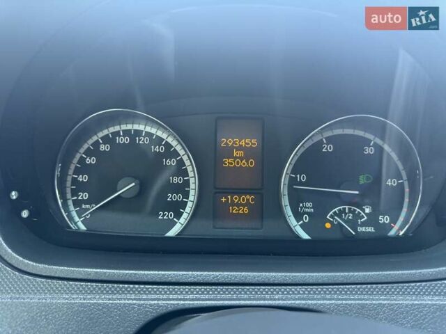 Мерседес Вито 2013 в Виноградове на Automoto.ua Белый Мерседес Вито, объемом двигателя 2.14 л и пробегом 296 тыс. км за 10700 $, фото 46 на Automoto.ua