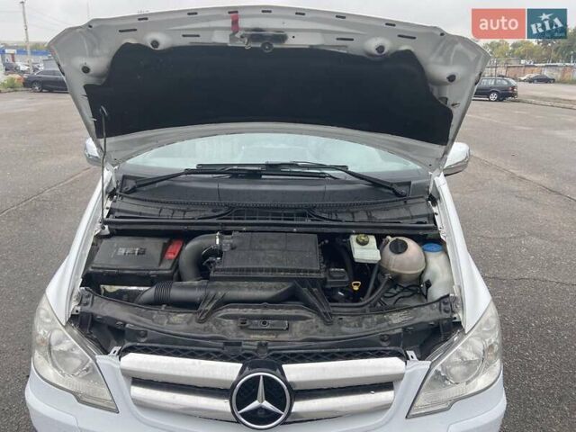 Белый Мерседес Вито, объемом двигателя 2.14 л и пробегом 353 тыс. км за 13700 $, фото 31 на Automoto.ua