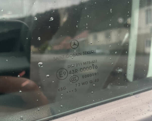 Белый Мерседес Вито, объемом двигателя 2.14 л и пробегом 305 тыс. км за 12700 $, фото 22 на Automoto.ua