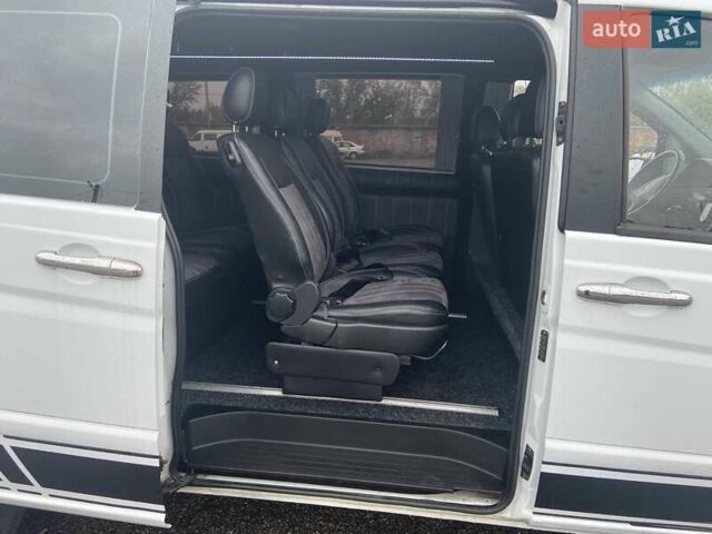 Белый Мерседес Вито, объемом двигателя 2.14 л и пробегом 353 тыс. км за 13700 $, фото 19 на Automoto.ua