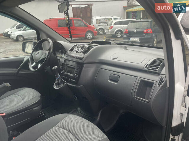 Белый Мерседес Вито, объемом двигателя 2.14 л и пробегом 305 тыс. км за 12700 $, фото 9 на Automoto.ua