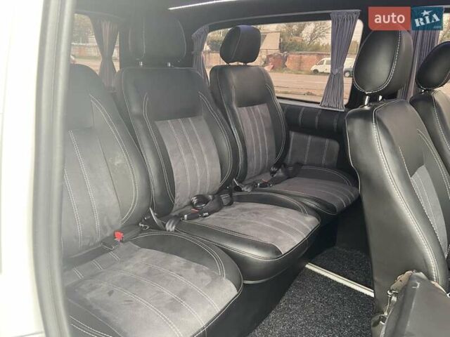 Белый Мерседес Вито, объемом двигателя 2.14 л и пробегом 353 тыс. км за 13700 $, фото 20 на Automoto.ua