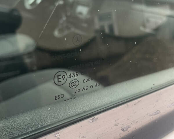 Белый Мерседес Вито, объемом двигателя 2.14 л и пробегом 305 тыс. км за 12700 $, фото 21 на Automoto.ua