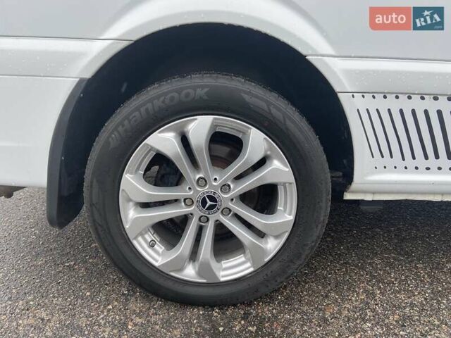 Белый Мерседес Вито, объемом двигателя 2.14 л и пробегом 353 тыс. км за 13700 $, фото 34 на Automoto.ua