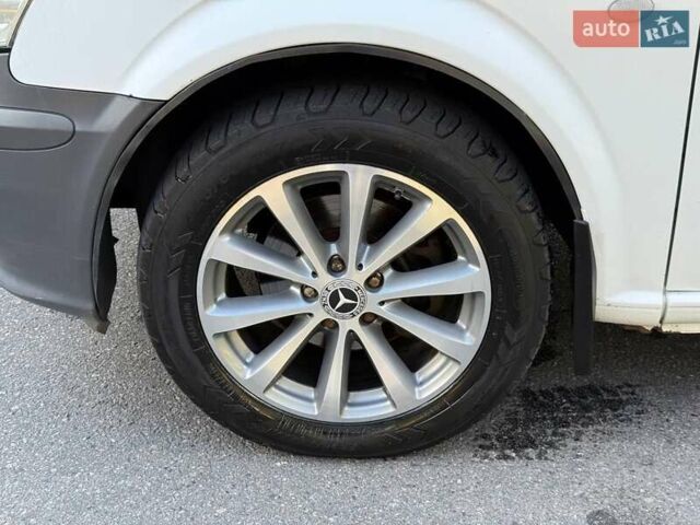 Білий Мерседес Віто, об'ємом двигуна 2.2 л та пробігом 449 тис. км за 10999 $, фото 17 на Automoto.ua