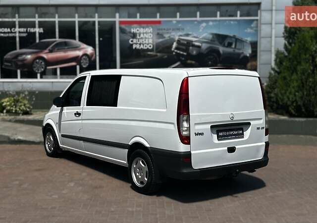 Белый Мерседес Вито, объемом двигателя 2.14 л и пробегом 551 тыс. км за 13662 $, фото 7 на Automoto.ua