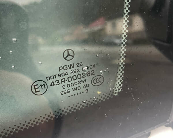 Белый Мерседес Вито, объемом двигателя 2.14 л и пробегом 305 тыс. км за 12700 $, фото 23 на Automoto.ua