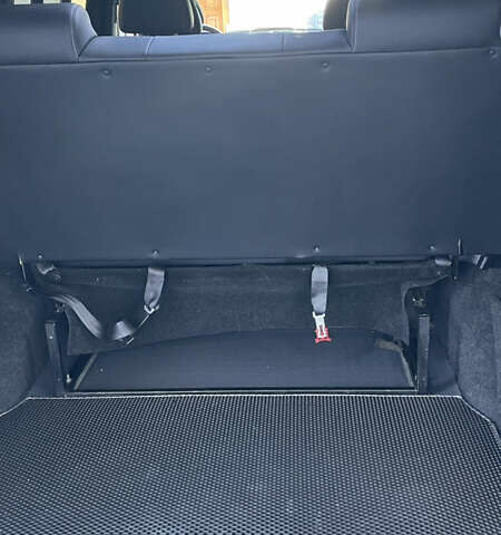 Белый Мерседес Вито, объемом двигателя 2.14 л и пробегом 310 тыс. км за 12500 $, фото 26 на Automoto.ua