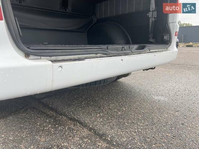 Белый Мерседес Вито, объемом двигателя 2.14 л и пробегом 353 тыс. км за 13700 $, фото 27 на Automoto.ua