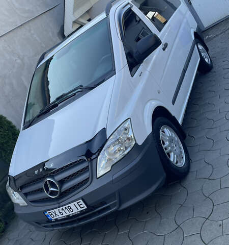 Белый Мерседес Вито, объемом двигателя 2.14 л и пробегом 310 тыс. км за 12500 $, фото 3 на Automoto.ua