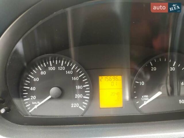 Белый Мерседес Вито, объемом двигателя 2.1 л и пробегом 215 тыс. км за 11800 $, фото 17 на Automoto.ua