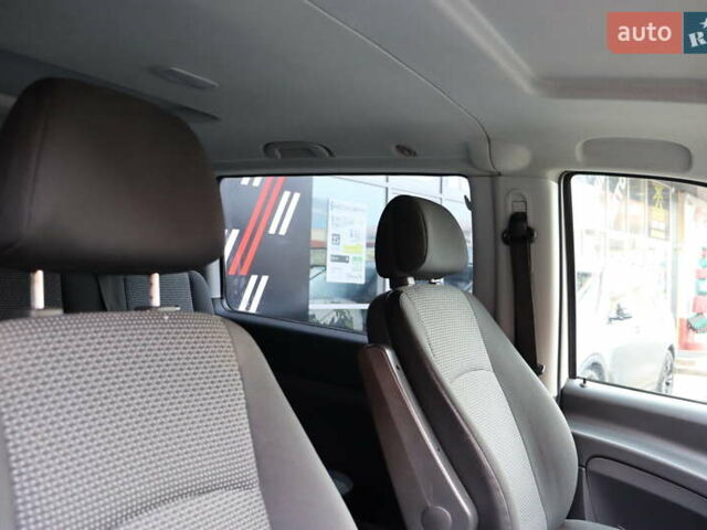 Білий Мерседес Віто, об'ємом двигуна 2.2 л та пробігом 321 тис. км за 17900 $, фото 31 на Automoto.ua