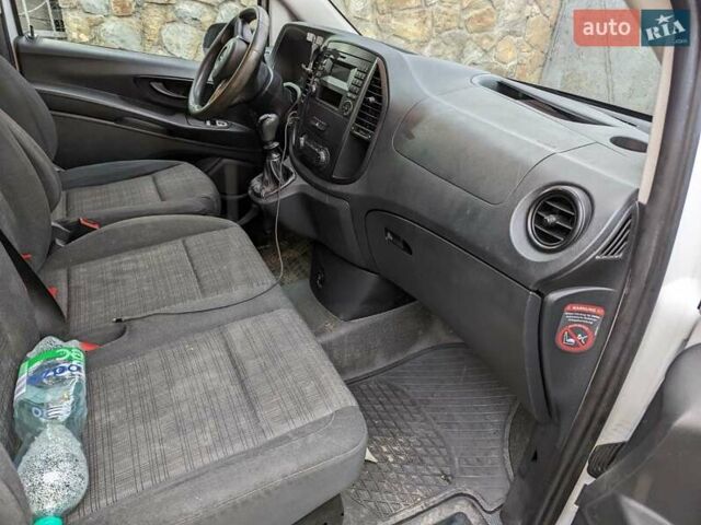Белый Мерседес Вито, объемом двигателя 1.6 л и пробегом 256 тыс. км за 12900 $, фото 1 на Automoto.ua