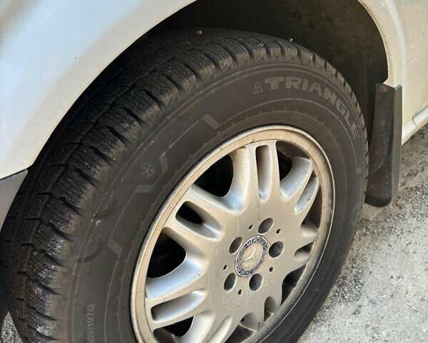 Белый Мерседес Вито, объемом двигателя 2.14 л и пробегом 208 тыс. км за 12000 $, фото 17 на Automoto.ua