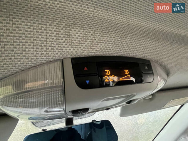 Білий Мерседес Віто, об'ємом двигуна 2.14 л та пробігом 195 тис. км за 14999 $, фото 41 на Automoto.ua