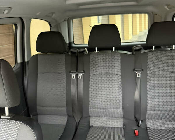 Белый Мерседес Вито, объемом двигателя 2.14 л и пробегом 390 тыс. км за 15500 $, фото 10 на Automoto.ua