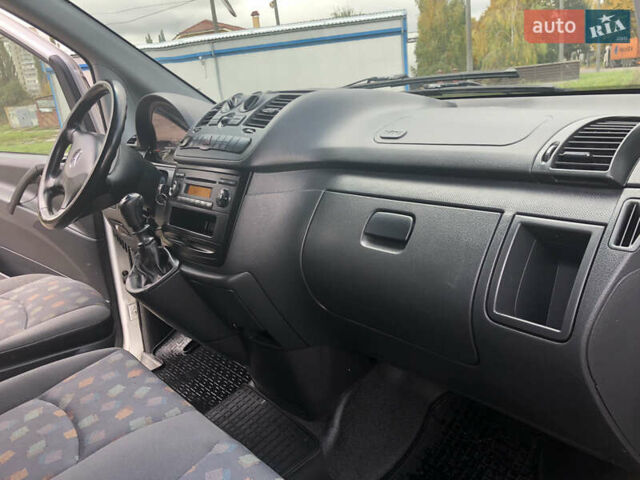 Білий Мерседес Віто, об'ємом двигуна 2.15 л та пробігом 356 тис. км за 12700 $, фото 17 на Automoto.ua