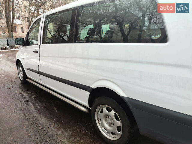 Белый Мерседес Вито, объемом двигателя 2.15 л и пробегом 197 тыс. км за 17200 $, фото 5 на Automoto.ua
