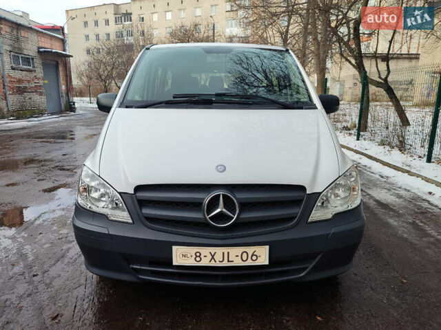 Белый Мерседес Вито, объемом двигателя 2.15 л и пробегом 197 тыс. км за 17200 $, фото 1 на Automoto.ua