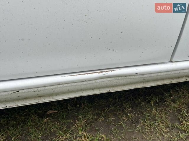 Білий Мерседес Віто, об'ємом двигуна 2.14 л та пробігом 195 тис. км за 14999 $, фото 16 на Automoto.ua