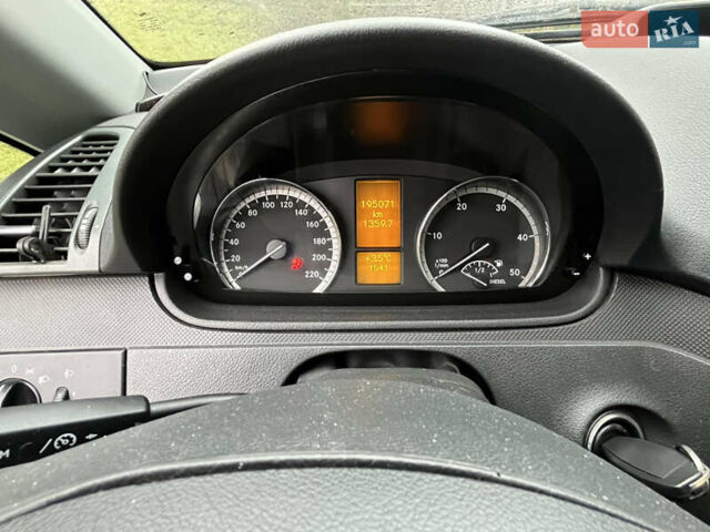 Білий Мерседес Віто, об'ємом двигуна 2.14 л та пробігом 195 тис. км за 14999 $, фото 40 на Automoto.ua