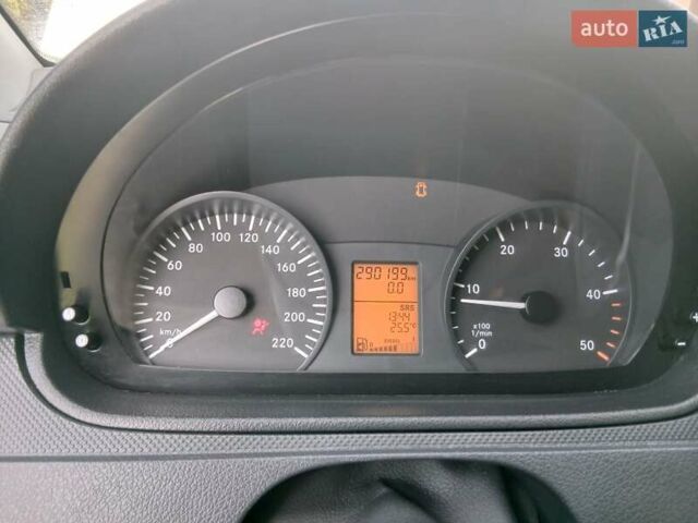 Білий Мерседес Віто, об'ємом двигуна 2.2 л та пробігом 290 тис. км за 15400 $, фото 1 на Automoto.ua