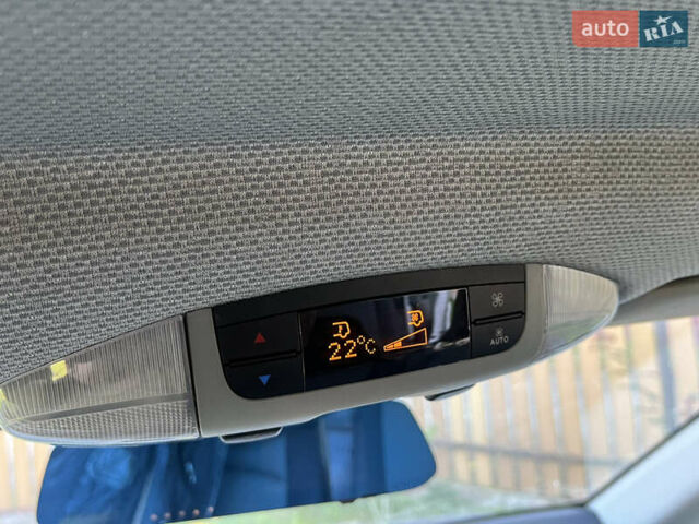 Белый Мерседес Вито, объемом двигателя 2.14 л и пробегом 195 тыс. км за 15999 $, фото 27 на Automoto.ua