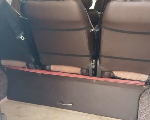 Белый Мерседес Вито, объемом двигателя 2.14 л и пробегом 285 тыс. км за 21500 $, фото 23 на Automoto.ua