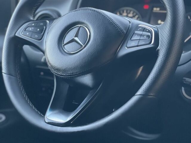 Білий Мерседес Віто, об'ємом двигуна 2.1 л та пробігом 230 тис. км за 18000 $, фото 1 на Automoto.ua