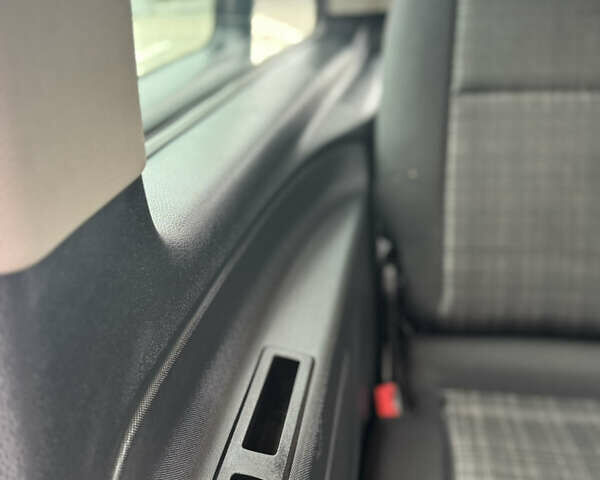 Белый Мерседес Вито, объемом двигателя 1.6 л и пробегом 117 тыс. км за 23500 $, фото 13 на Automoto.ua