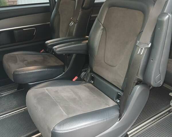 Белый Мерседес Вито, объемом двигателя 2.14 л и пробегом 378 тыс. км за 18500 $, фото 13 на Automoto.ua