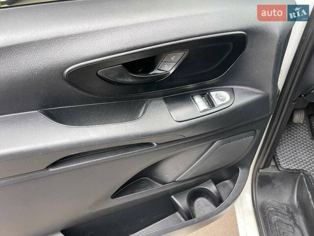 Белый Мерседес Вито, объемом двигателя 1.6 л и пробегом 244 тыс. км за 14490 $, фото 10 на Automoto.ua