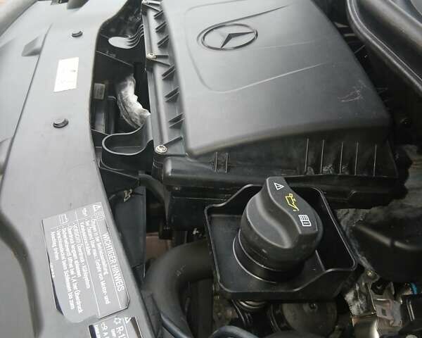 Белый Мерседес Вито, объемом двигателя 2.14 л и пробегом 378 тыс. км за 18500 $, фото 19 на Automoto.ua