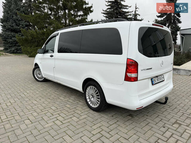 Белый Мерседес Вито, объемом двигателя 2.14 л и пробегом 244 тыс. км за 23000 $, фото 2 на Automoto.ua