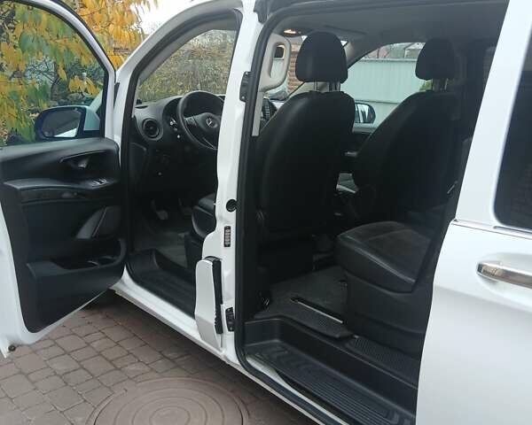 Белый Мерседес Вито, объемом двигателя 2.14 л и пробегом 378 тыс. км за 18500 $, фото 10 на Automoto.ua