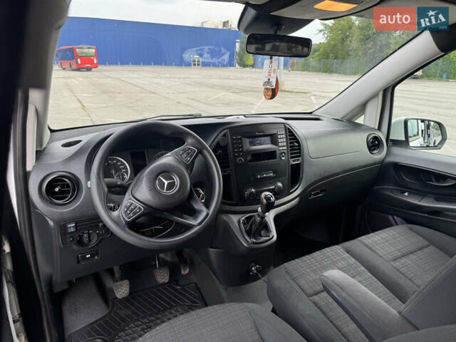 Белый Мерседес Вито, объемом двигателя 2.2 л и пробегом 232 тыс. км за 17800 $, фото 11 на Automoto.ua