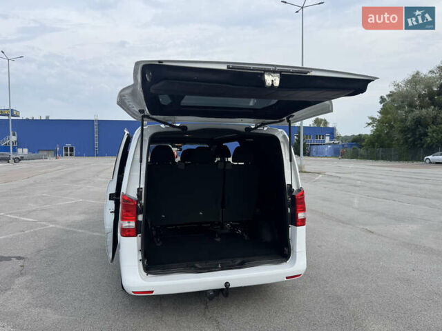 Белый Мерседес Вито, объемом двигателя 2.2 л и пробегом 232 тыс. км за 17800 $, фото 17 на Automoto.ua