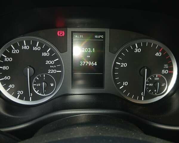 Белый Мерседес Вито, объемом двигателя 2.14 л и пробегом 378 тыс. км за 18500 $, фото 9 на Automoto.ua