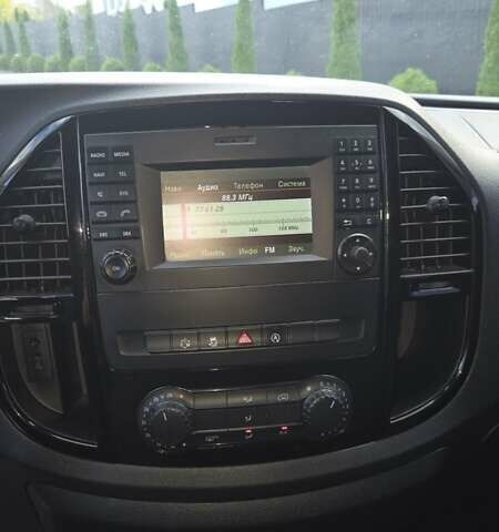 Белый Мерседес Вито, объемом двигателя 2.14 л и пробегом 254 тыс. км за 22204 $, фото 18 на Automoto.ua