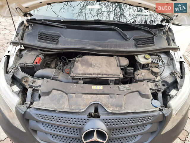 Белый Мерседес Вито, объемом двигателя 1.6 л и пробегом 247 тыс. км за 17500 $, фото 9 на Automoto.ua