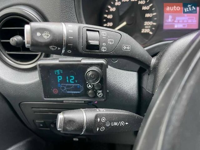 Белый Мерседес Вито, объемом двигателя 1.6 л и пробегом 244 тыс. км за 14490 $, фото 13 на Automoto.ua