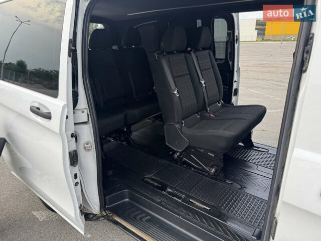 Белый Мерседес Вито, объемом двигателя 2.2 л и пробегом 232 тыс. км за 17800 $, фото 12 на Automoto.ua