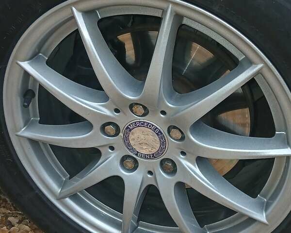 Белый Мерседес Вито, объемом двигателя 2.14 л и пробегом 378 тыс. км за 18500 $, фото 7 на Automoto.ua